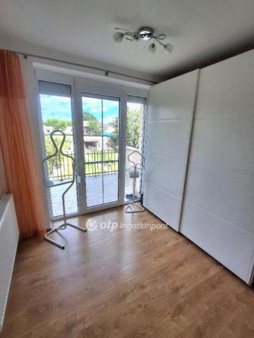 Eladó családi ház, Budapesten, XVI. kerületben 200 M Ft
