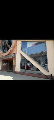 Kiadó üzlethelyiség, Komáromban 200 E Ft / hó, 1 szobás