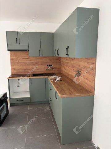 Kiadó családi ház, albérlet, Győrzámolyon 300 E Ft / hó