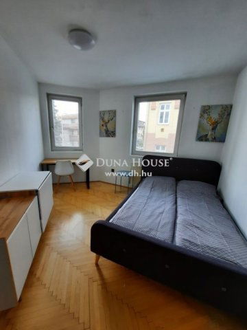 Eladó téglalakás, Zalaegerszegen 45 M Ft, 4 szobás