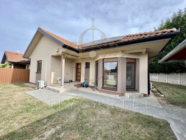 Eladó családi ház, Balatonlelleén 124.9 M Ft, 4 szobás