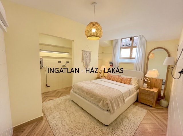 Eladó üzlethelyiség, Budapesten, XI. kerületben, Dombóvári úton