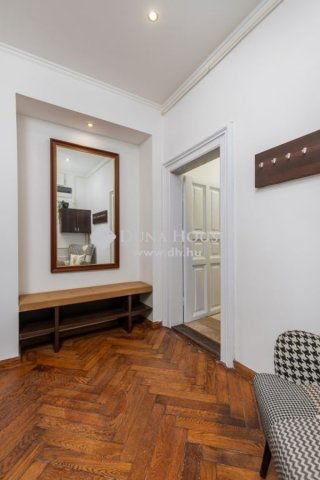 Eladó téglalakás, Budapesten, VI. kerületben 199.9 M Ft