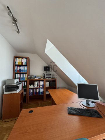 Kiadó iroda, Budapesten, III. kerületben 400 E Ft / hó, 4 szobás