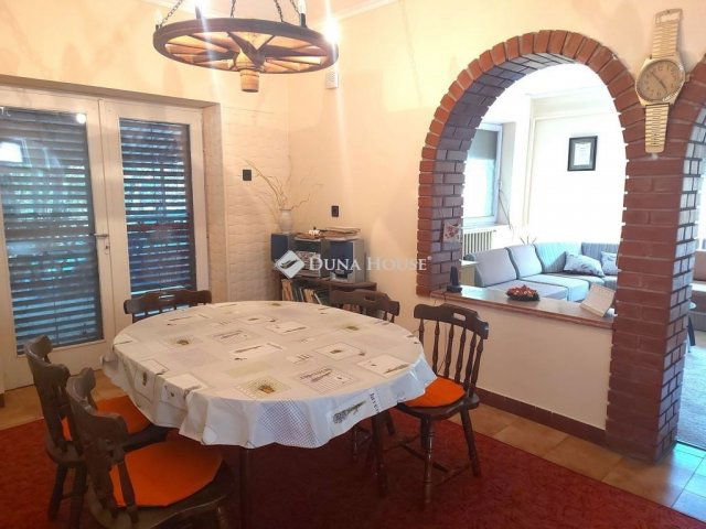 Eladó családi ház, Kiskőrösön 55 M Ft, 5 szobás