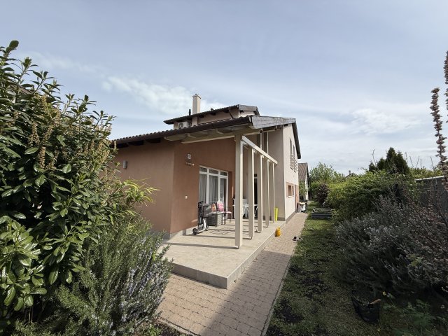 Eladó családi ház, Siófokon 134.9 M Ft, 3 szobás