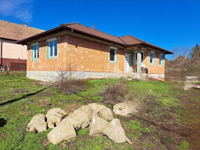 Eladó családi ház, Káván 69 M Ft, 4 szobás