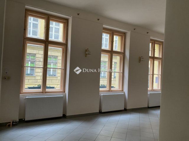 Eladó üzlethelyiség, Sopronban 61.2 M Ft / költözzbe.hu