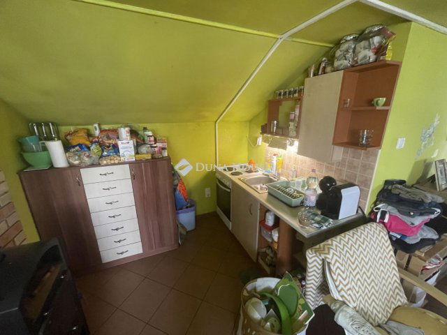Eladó családi ház, Győrött 28.8 M Ft, 2 szobás