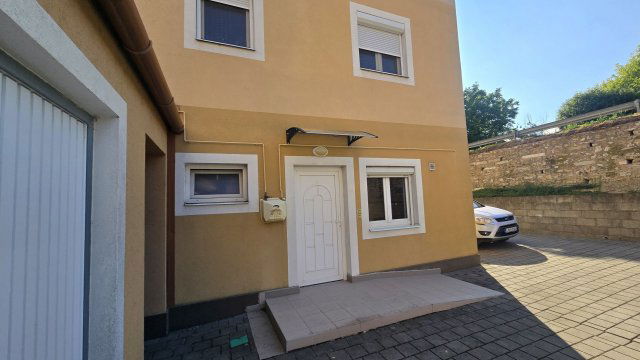 Eladó téglalakás, Balatonfüreden 55 M Ft, 1 szobás