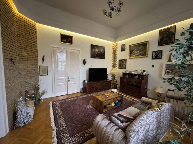 Eladó téglalakás, Pécsett 89 M Ft, 3 szobás