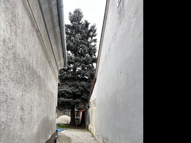 Eladó családi ház, Keszthelyen 99 M Ft, 7 szobás