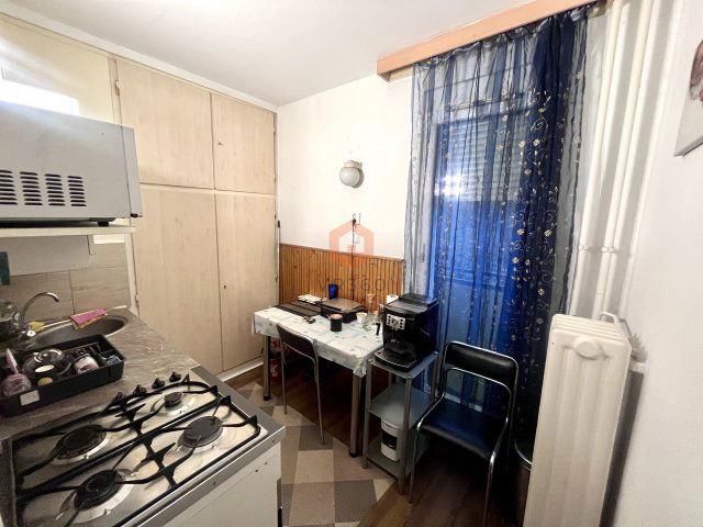 Kiadó panellakás, albérlet, Pécsett, Magyar Lajos utcában