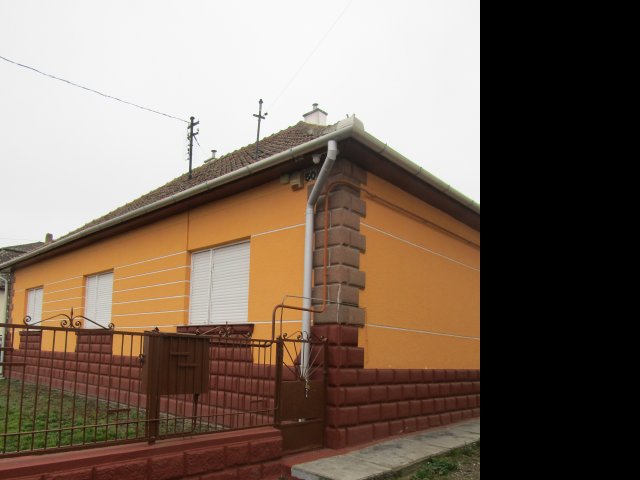 Eladó családi ház, Szihalmon 40 M Ft, 5 szobás