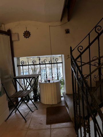 Eladó téglalakás, Budapesten, VI. kerületben 49 M Ft, 1 szobás