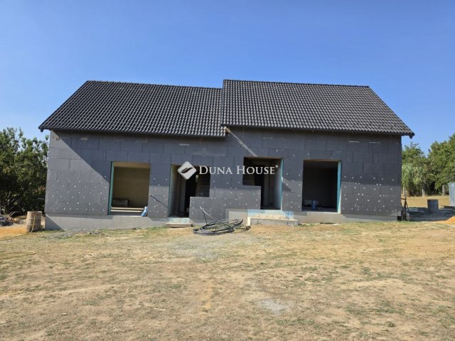 Eladó ikerház, Kozármislenyen 95.9 M Ft, 4 szobás