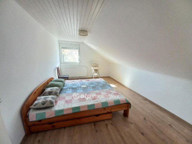 Eladó családi ház, Budapesten, III. kerületben 169 M Ft