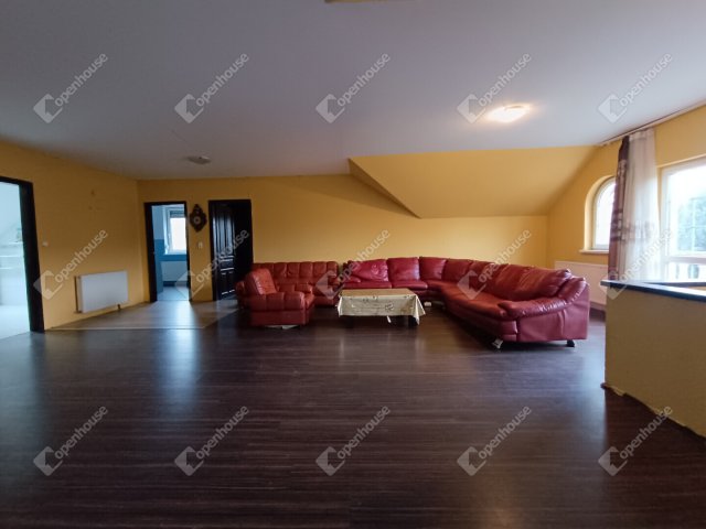 Eladó családi ház, Harkán 130 M Ft, 7 szobás