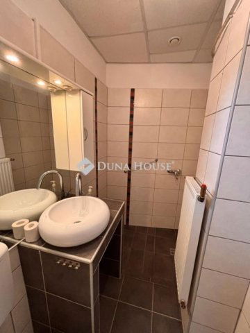 Eladó téglalakás, Székesfehérvárott 48.5 M Ft, 1 szobás