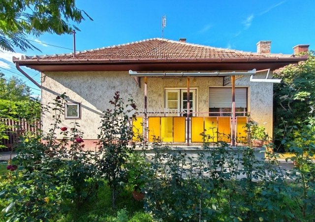 Eladó családi ház, Békésen 42.9 M Ft, 3 szobás