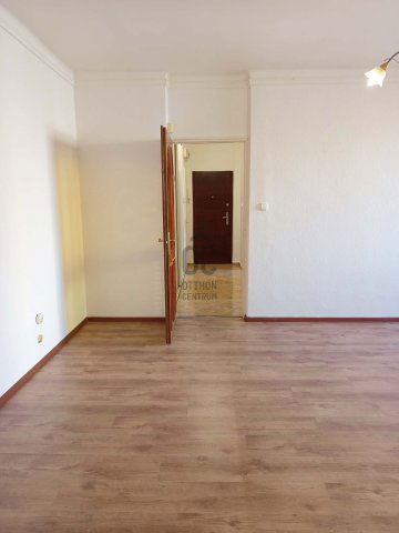 Eladó téglalakás, Tatabányán 39.9 M Ft, 2 szobás