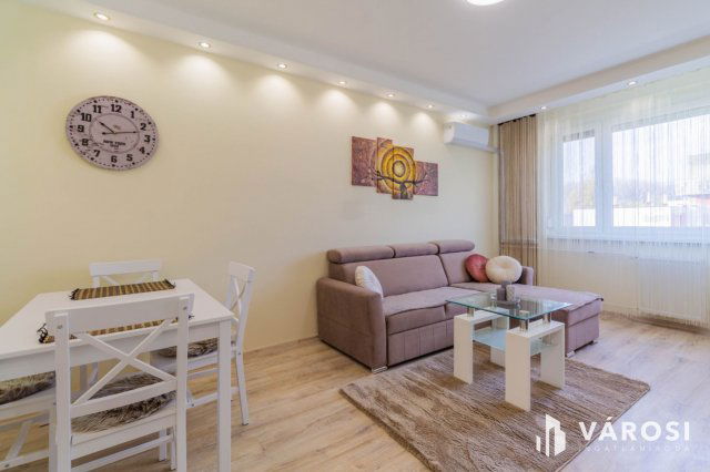 Kiadó panellakás, albérlet, Szegeden 175 E Ft / hó, 2 szobás