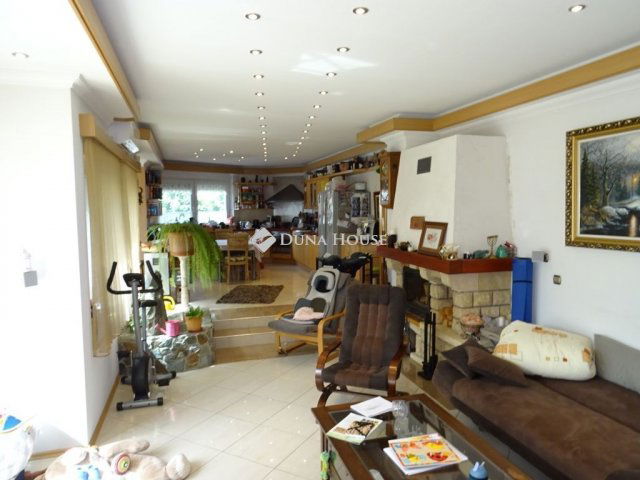 Eladó családi ház, Kecskeméten 120 M Ft, 4 szobás