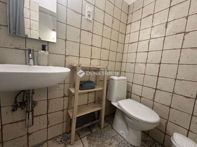 Eladó téglalakás, Budapesten, IX. kerületben 53.9 M Ft, 1 szobás