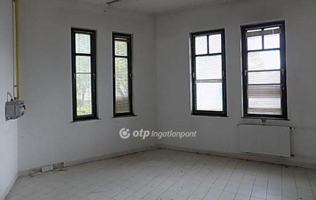Eladó ipari ingatlan, Zalaszentgróton 144 M Ft