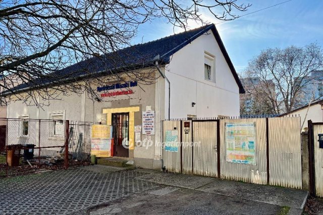Eladó családi ház, Nyíregyházán 79 M Ft, 8 szobás