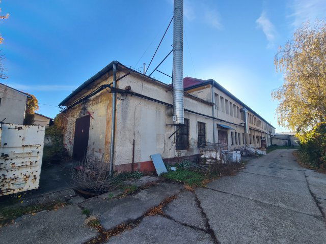 Eladó ipari ingatlan, Tatán 266.7 M Ft / költözzbe.hu