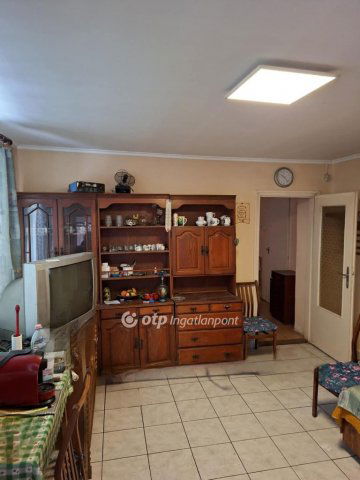 Eladó családi ház, Hajdúböszörményen 27.5 M Ft, 2 szobás