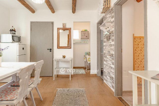 Eladó nyaraló, Mezőkövesden 35 M Ft, 2 szobás