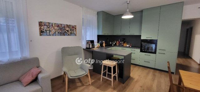 Eladó családi ház, Győrszemerén 95.9 M Ft, 4 szobás