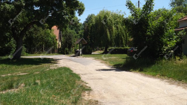 Eladó családi ház, Noszlopon 44.99 M Ft, 2 szobás