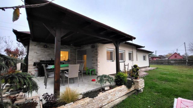 Eladó családi ház, Tárnokon 144.9 M Ft, 4 szobás