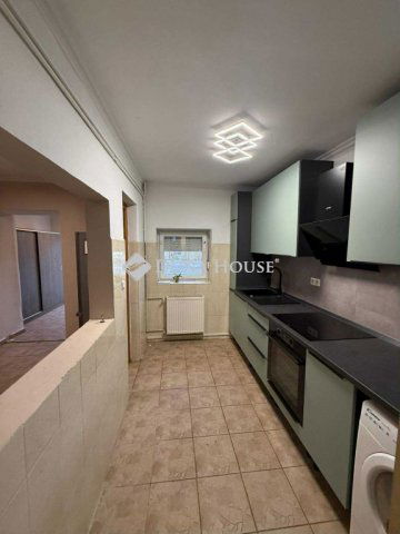 Eladó családi ház, Kisasszondon 26 M Ft, 2 szobás