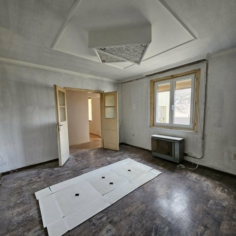 Eladó családi ház, Kunszentmiklóson 39.9 M Ft, 3 szobás