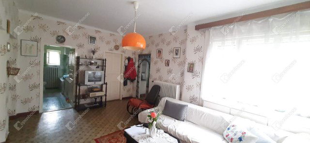Eladó családi ház, Egerváron 38 M Ft, 3 szobás