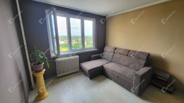 Eladó panellakás, Miskolcon 29.99 M Ft, 3 szobás