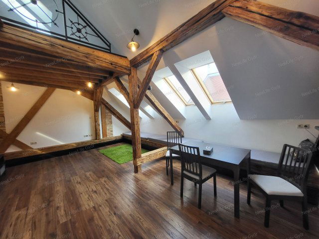 Eladó téglalakás, Győrött 52 M Ft, 1 szobás
