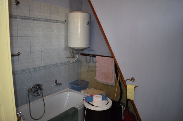 Eladó családi ház, Abonyban 43 M Ft, 2 szobás