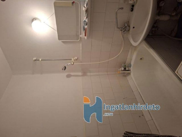 Eladó panellakás, Debrecenben 44 M Ft, 1 szobás