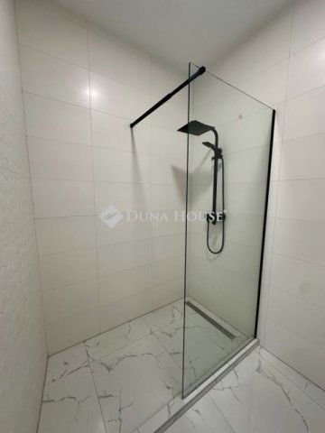 Eladó téglalakás, Budapesten, V. kerületben 181 M Ft, 4 szobás