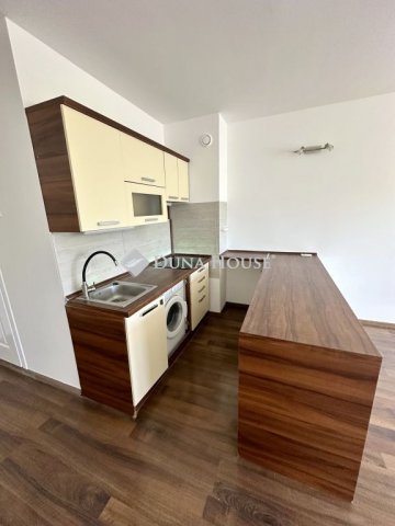 Kiadó panellakás, albérlet, Kecskeméten, Klauzál Gábor téren