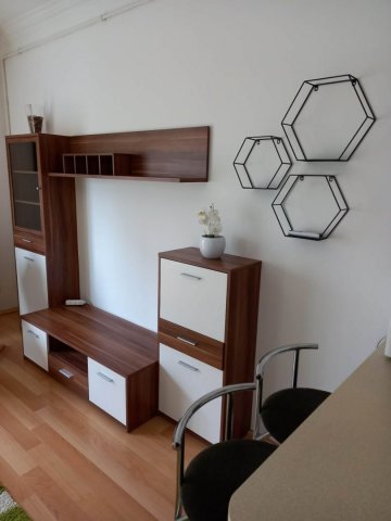 Kiadó téglalakás, albérlet, Debrecenben 160 E Ft / hó, 1 szobás