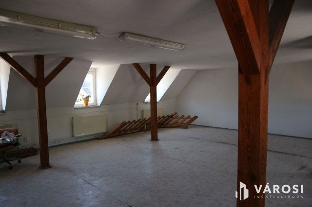Eladó ipari ingatlan, Zalaszentgróton 110 M Ft
