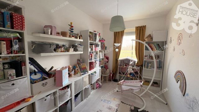 Eladó családi ház, Kecskeméten 106 M Ft, 5 szobás