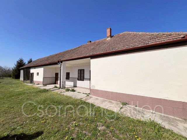 Eladó családi ház, Bágyogszováton 25.99 M Ft, 2 szobás