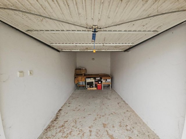 Eladó garázs, Kaposváron, Dózsa György utcában 5.3 M Ft